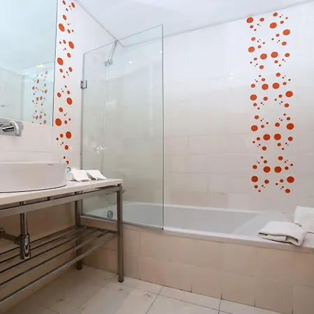 מלון Hotel Praia 4*