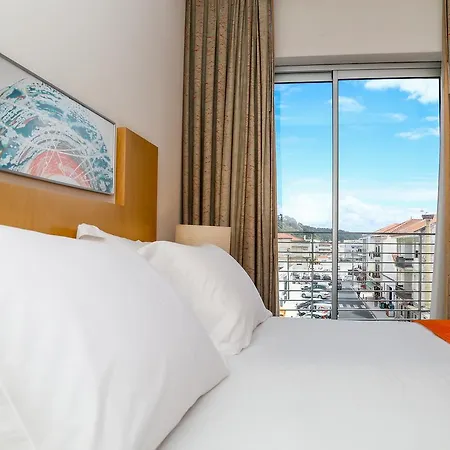 Hotel Praia Hotell 4*